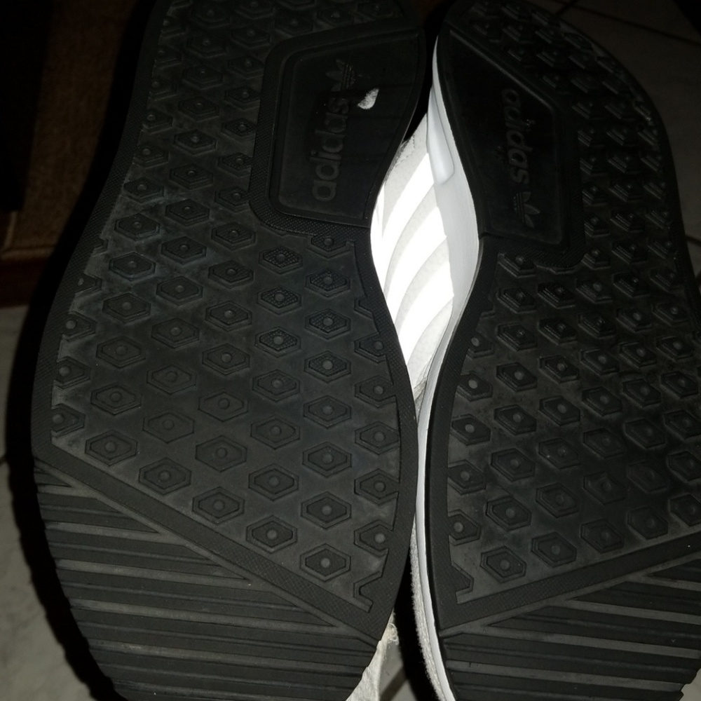 Adidas - Picture 2 of 3